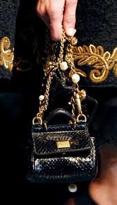 Dolce--Gabbana-fashion-brand-collection-trends-accessories-image-2