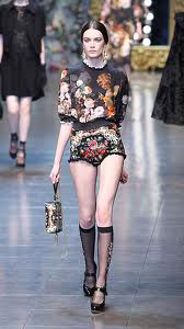 Dolce--Gabbana-fashion-brand-collection-trends-accessories-image-7