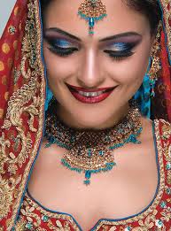 Guide-to-beauty-makeup-of-the-bridal-on-the-wedding-day-image-1