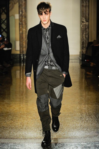 Moschino-for-men-new-collection-autumn-winter-fashion-trends-image-6