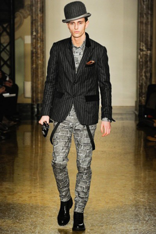 Moschino-for-men-new-collection-autumn-winter-fashion-trends-image-7