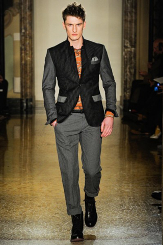 Moschino-for-men-new-collection-autumn-winter-fashion-trends-image-9