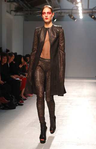 Gareth-Pugh-clothing-fashion-women-collection-spring-summer-image-7