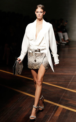 Gianfranco-Ferrè-fashion-women-new-collection-spring-summer-image-5