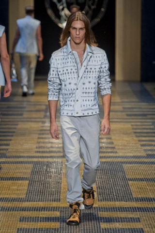 Versace-clothing-for-men-collection-spring-summer-fashion-image-9