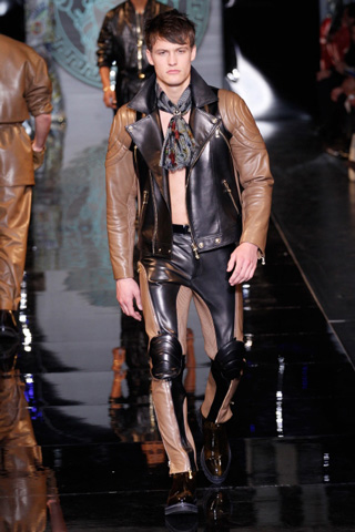 Versace-new-collection-clothing-fall-winnter-2013-fashion-picture-8