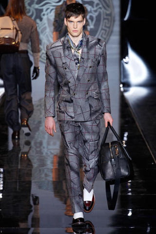 Versace-new-collection-clothing-fall-winnter-2013-fashion-picture-9