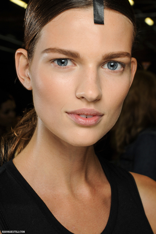 Alexander-Wang-new-trends-fashion-with-tips-beauty-makeup-photo-6