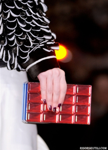 Fendi-new-collection-fashion-fall-winter-clothing-for-women-wallets