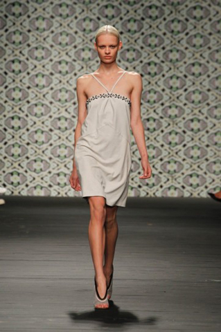 Iceberg-fashion-new-collection-spring-summer-dresses-trends-picture-3