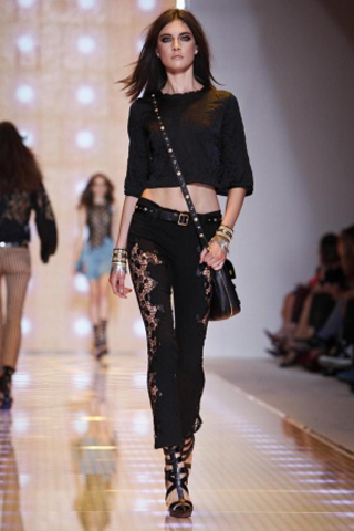 Versace-fashion-new-collection-spring-summer-2013-dresses-picture-6