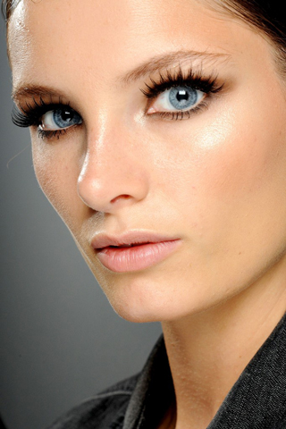 Gucci-new-trends-fashion-tips-beauty-with-makeup-for-women-photo-6