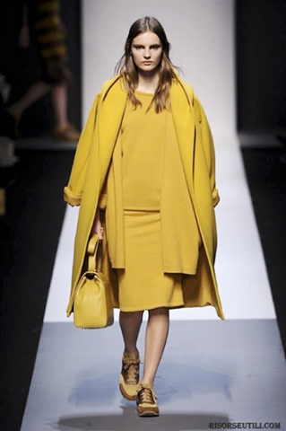 Max-Mara-fashion-brand-designer-trends-clothing-accessories-complete