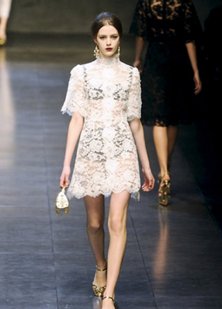 Dolce--Gabbana-dresses-in-shop-windows-fashion-collection-fall-winter