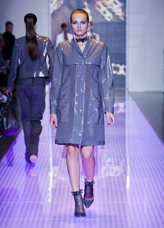 Versus-fashion-trench-accessories-spring-summer