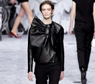 Viktor--Rolf-in-shops-fashion-trends-for-women-fall-winter-2014